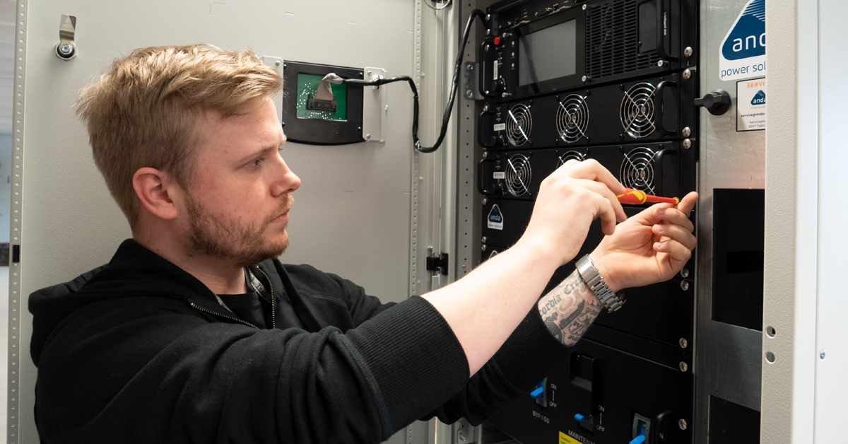 Our service technician, Ørjan Frostad Olsen is setting up a modular Flexi Pro solution.